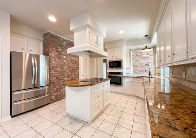 2nd image of 12910 Ashford Chase Dr, Houston, TX 77082 | MLS# 91840875
