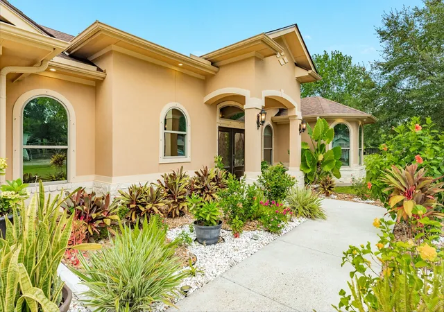Photo 3 of Single family home for sale at 309 Hickman Ln, Angleton, TX 77515 | MLS# 62273928 | Listing updated on 2026-09-21