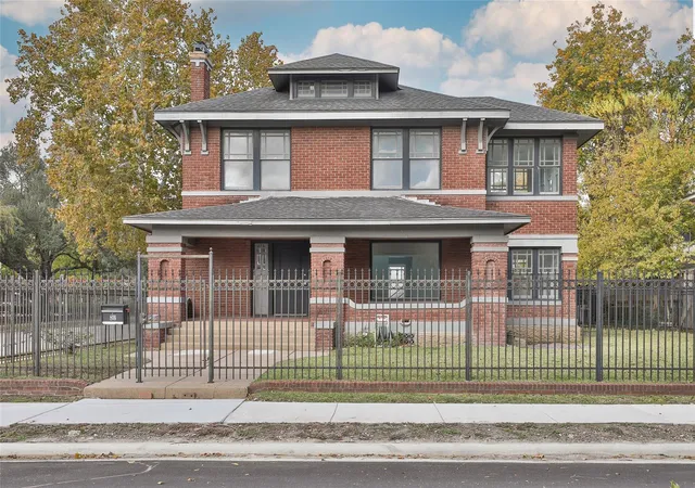 1st image of 816 Hawthorne St, Houston, TX 77006 | MLS# 90675750