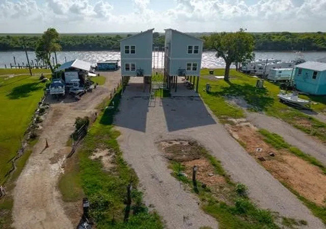 Photo 3 of Single family home for sale at 438 Private Rd 670, Matagorda, TX 77457 | MLS# 21373879 | Listing updated on 2026-10-09