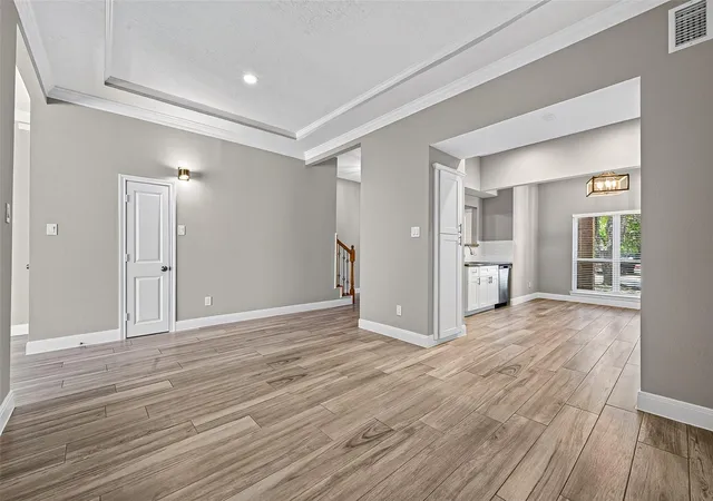5th image of 608 N Eldridge Pkwy, Houston, TX 77079 | MLS# 38893864