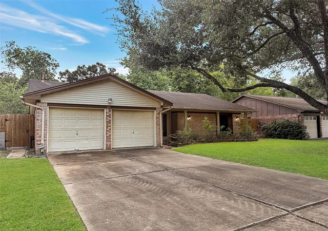 21st image of 807 Kirkwood Dr, Stafford, TX 77477 | MLS# 21877657