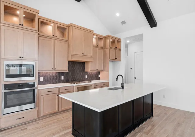 Photo 3 of Single family home for sale at 511 Koda Bear Ct, Montgomery, TX 77316 | MLS# 31733274 | Listing updated on 2026-08-25