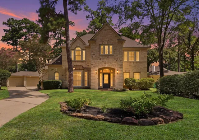 Photo 1 of Sale Pending at 34 Gallant Oak Pl, Spring, TX 77381 | MLS# 58768467 | Listing updated on 2026-08-31