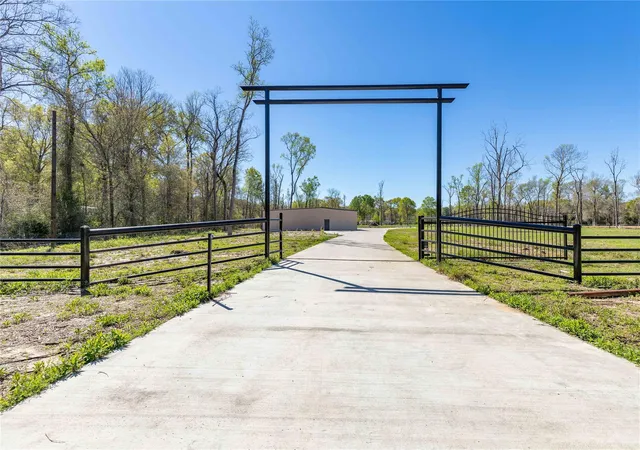 2nd image of 168 County Road 470, Dayton, TX 77535 | MLS# 29909592