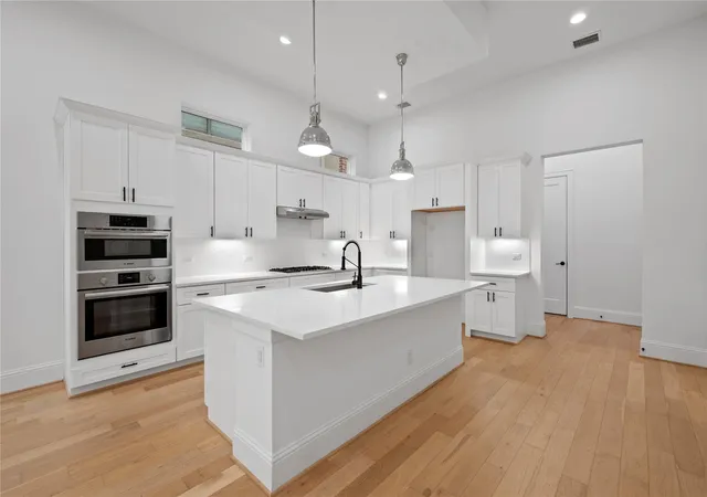 4th image of 2408 Driscoll St, Houston, TX 77019 | MLS# 16222541