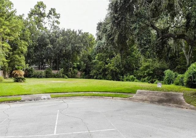 12th image of 10723 Bayou Glen Rd, Houston, TX 77042 | MLS# 59213541