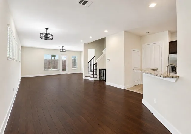 5th image of 9517 Cedarpost Square St, Houston, TX 77055 | MLS# 22994453