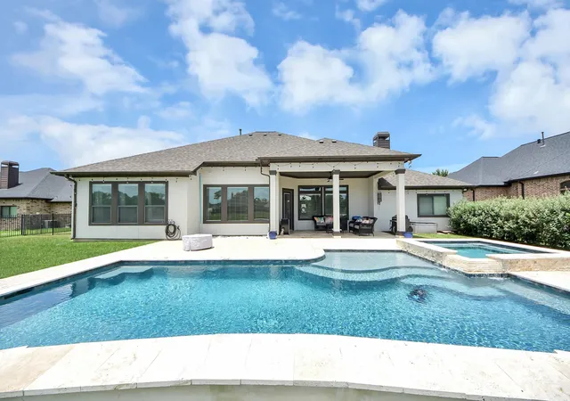 Photo 1 of Sale Pending at 11726 W Grand Pond Dr, Montgomery, TX 77356 | MLS# 37929098 | Listing updated on 2026-08-28