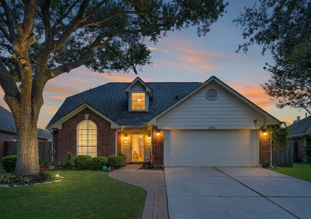 1st image of 2814 Rolling Fog Dr, Friendswood, TX 77546 | MLS# 79910211