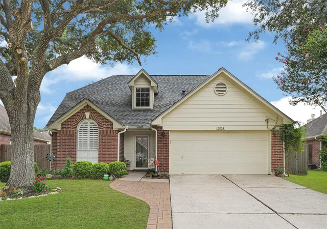 2nd image of 2814 Rolling Fog Dr, Friendswood, TX 77546 | MLS# 79910211