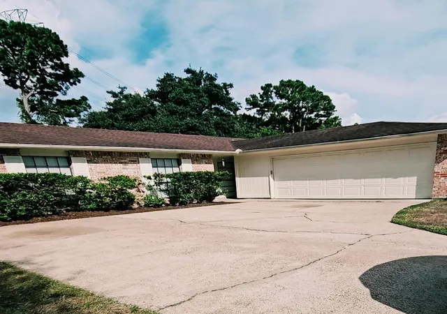 Photo 2 of Single family home for sale at 18214 Mantana Dr, Spring, TX 77388 | MLS# 68634038 | Listing updated on 2026-08-15