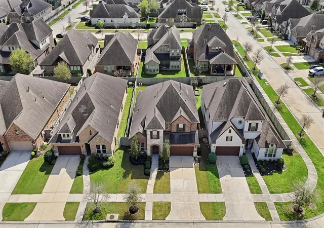 3rd image of 2514 Deerwood Heights Ln, Manvel, TX 77578 | MLS# 6910919