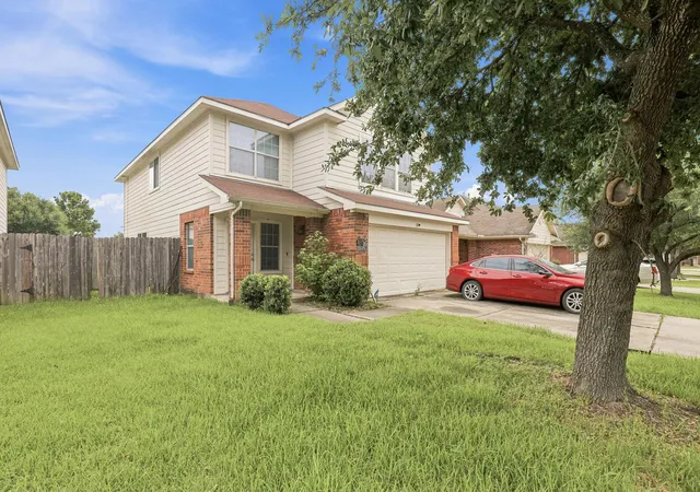 Photo 3 of Single family home for sale at 12531 Thistle Crk Ct, Houston, TX 77044 | MLS# 15886316 | Listing updated on 2026-09-03
