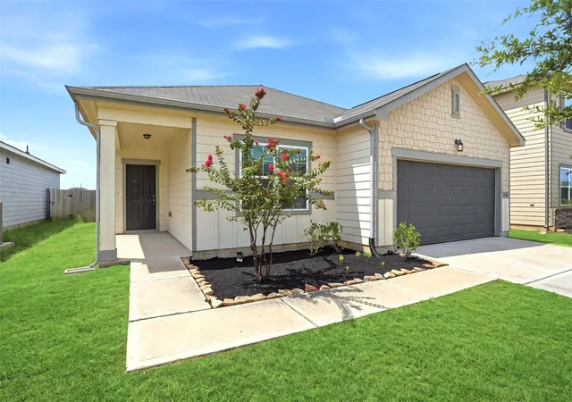 3rd image of 1028 Long Bay Ct, Brookshire, TX 77423 | MLS# 24980640