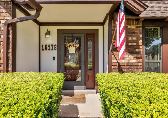 4th image of 15178 Diana Ln, Houston, TX 77062 | MLS# 23061031