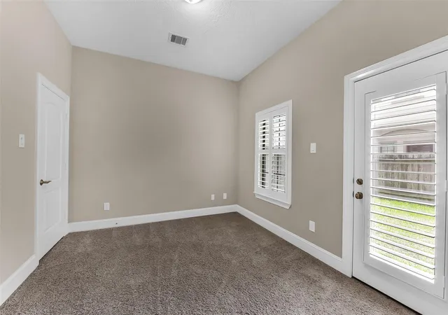 4th image of 905 Garden Oaks Tr, Houston, TX 77018 | MLS# 8317922