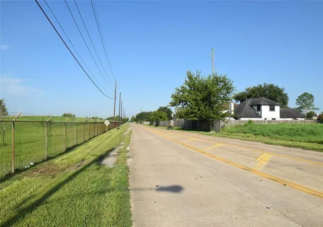Photo 3 of Land for sale at 4225 Fellows Blvd, Houston, TX 77047 | MLS# 54682830 | Listing updated on 2026-08-13