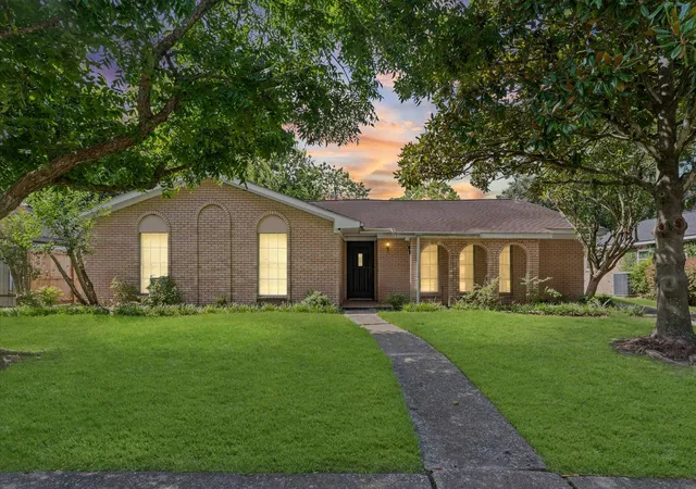 1st image of 6119 Yarwell Dr, Houston, TX 77096 | MLS# 67851199