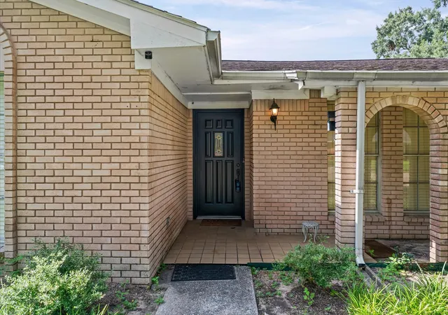 5th image of 6119 Yarwell Dr, Houston, TX 77096 | MLS# 67851199
