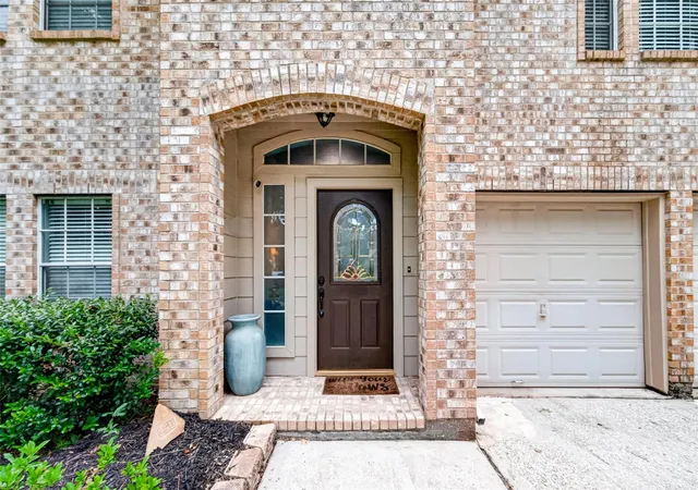 Photo 4 of Single family home for sale at 12923 Cambridge Eagle Dr, Houston, TX 77044 | MLS# 19730099 | Listing updated on 2026-09-19