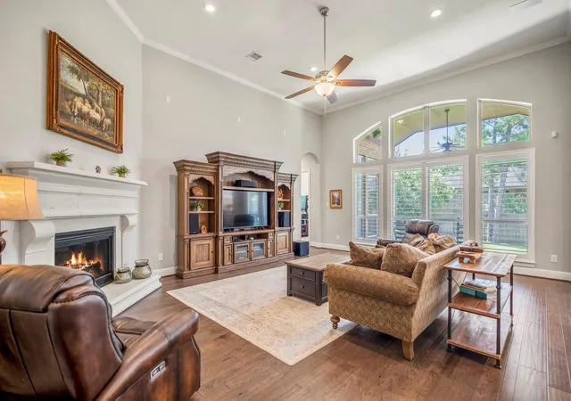 4th image of 219 Chirping Squirrel Ct, Pinehurst, TX 77362 | MLS# 35863701