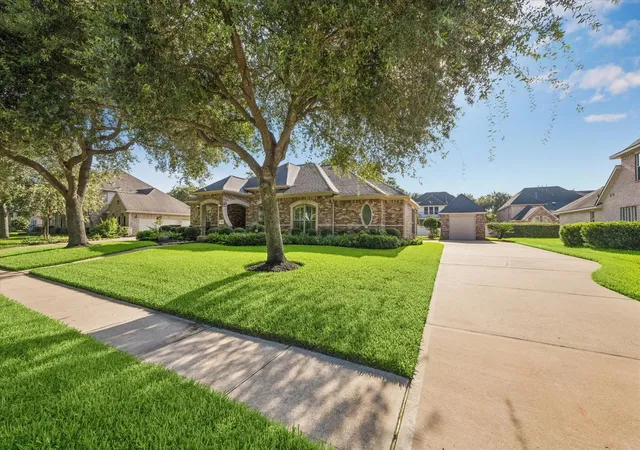 2nd image of 3503 Parkside Dr, Pearland, TX 77584 | MLS# 10005843