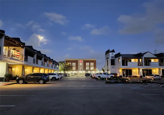 Photo 4 of Condo for sale at 9788 Clarewood Dr #110, Houston, TX 77036 | MLS# 5216989 | Listing updated on 2026-08-21