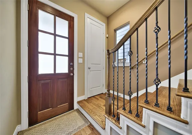 3rd image of 1113 Sherwood Trl, Houston, TX 77043 | MLS# 49110205
