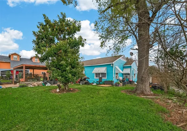 6th image of 7355 Iwo Jima Rd, Houston, TX 77033 | MLS# 88345865