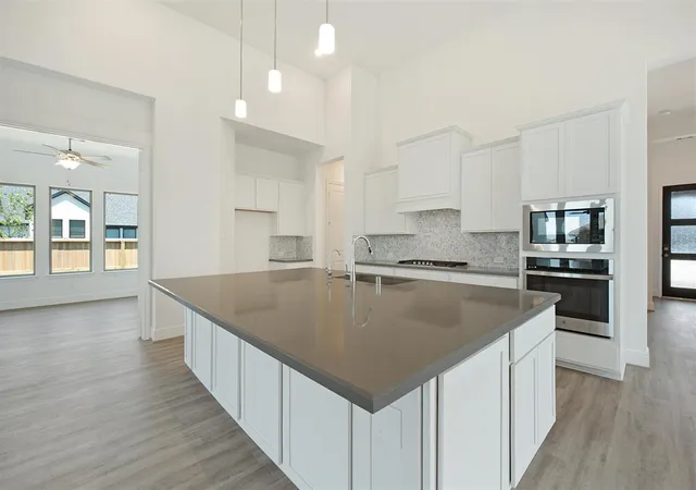 Photo 3 of Single family home for sale at 23017 Pearl Lakes Ct, Porter, TX 77365 | MLS# 93736397 | Listing updated on 2026-09-02