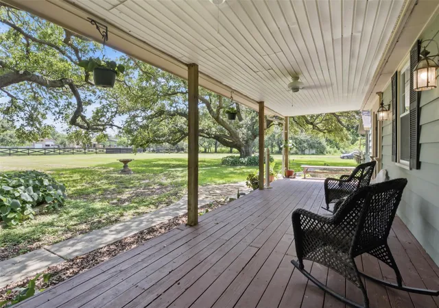Photo 3 of Sale Pending at 6998 Commander Roland Dr, Hitchcock, TX 77563 | MLS# 74755338 | Listing updated on 2026-09-21