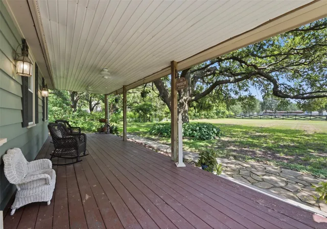 Photo 4 of Sale Pending at 6998 Commander Roland Dr, Hitchcock, TX 77563 | MLS# 74755338 | Listing updated on 2026-09-21