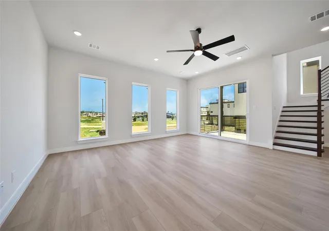 Photo 4 of Single family home for sale at 4402 Anthony Ct Ln, Seabrook, TX 77586 | MLS# 94598065 | Listing updated on 2026-09-02