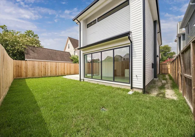 50th image of 2218 Gostick St, Houston, TX 77008 | MLS# 88084816