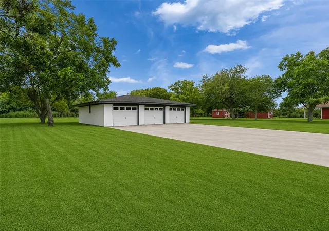 Photo 3 of Sale Pending at 301 N Pecan Dr, Texas City, TX 77591 | MLS# 24245048 | Listing updated on 2026-09-01