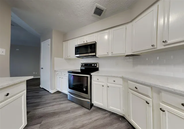 2nd image of 15227 Dunstable Ln, Channelview, TX 77530 | MLS# 91271492