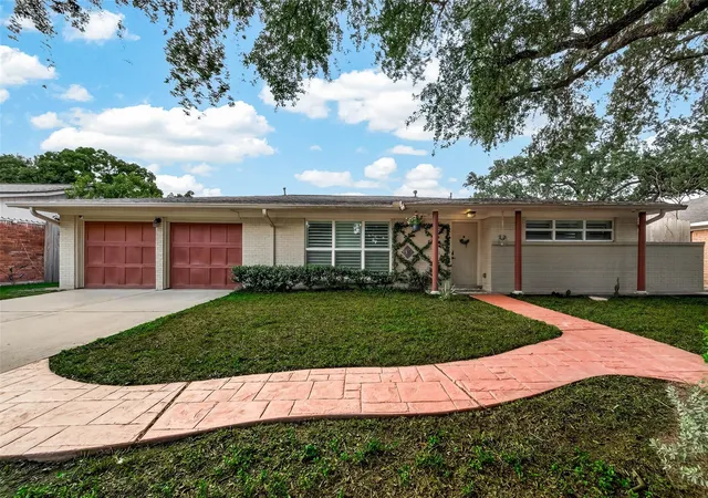 Photo 1 of Single family home for sale at 4814 Omeara Dr, Houston, TX 77035 | MLS# 82081063 | Listing updated on 2026-09-13