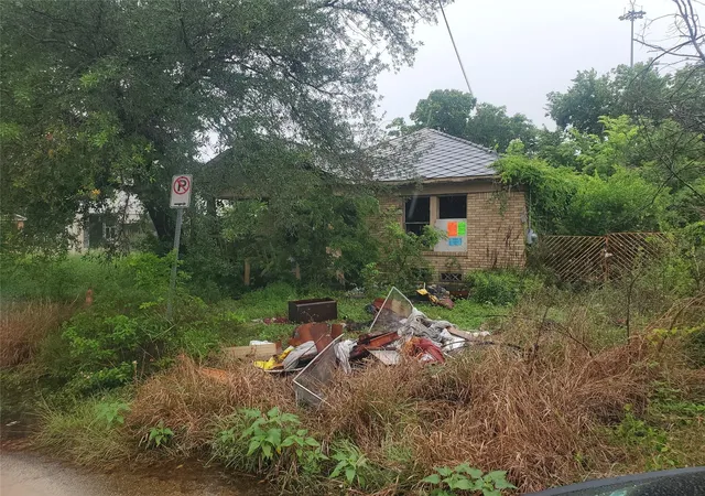 Photo 2 of Single family home for sale at 8065 Delwood St, Houston, TX 77087 | MLS# 20668242 | Listing updated on 2026-09-16