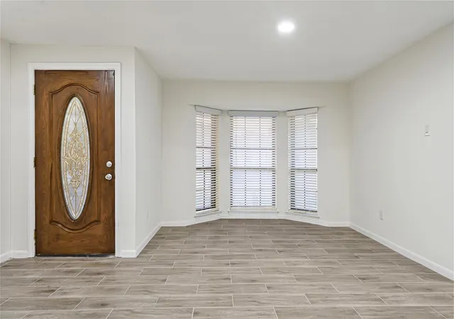 Photo 4 of Single family home for sale at 6307 Woodland Forest Dr, Houston, TX 77088 | MLS# 70131300 | Listing updated on 2026-09-22