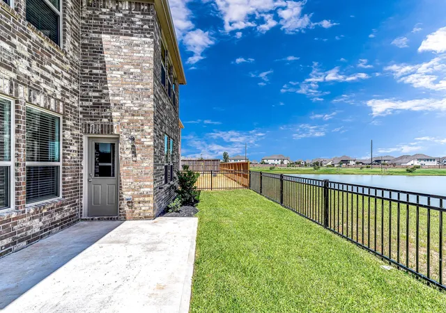 4th image of 1029 Laguna Cove Dr, Katy, TX 77493 | MLS# 15423987