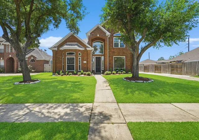2nd image of 14847 Armitage Ln, Sugar Land, TX 77498 | MLS# 91586420