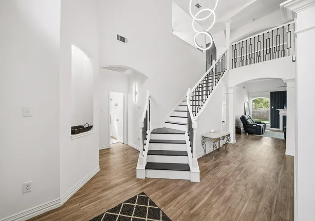 4th image of 14847 Armitage Ln, Sugar Land, TX 77498 | MLS# 91586420
