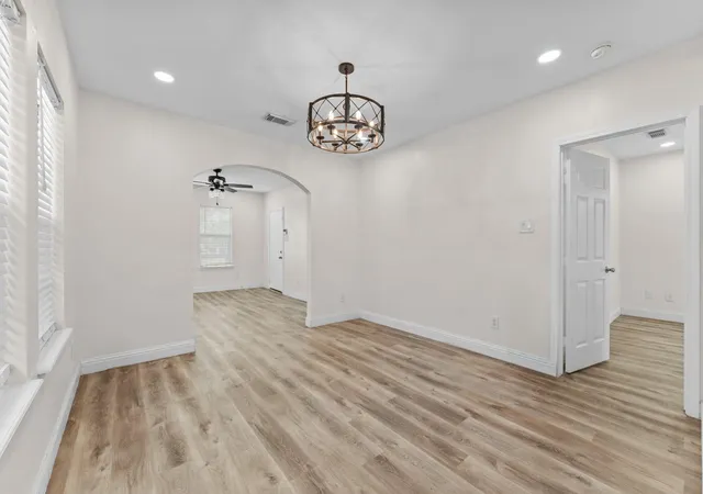 5th image of 1435 N Durham Dr, Houston, TX 77008 | MLS# 18528159