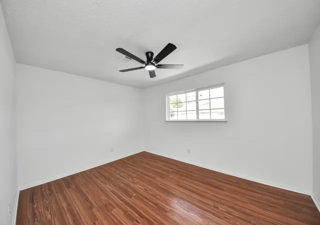 Photo 3 of Condo for sale at 12190 Beamer Rd, Houston, TX 77089 | MLS# 93206867 | Listing updated on 2026-08-22