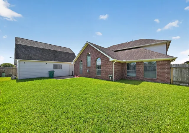 3rd image of 6531 Palo Duro Dr, Manvel, TX 77578 | MLS# 56072339
