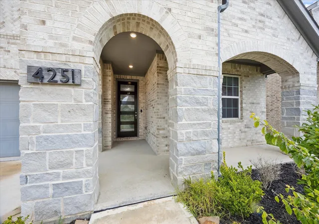 Photo 2 of Single family home for sale at 4251 Millers Crk Ln, Manvel, TX 77578 | MLS# 45897849 | Listing updated on 2026-09-12