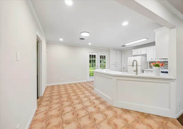 2nd image of 5615 Burlinghall Dr, Houston, TX 77035 | MLS# 21375111
