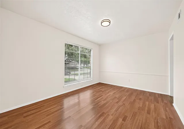 Photo 3 of Single family home for sale at 10431 Towne Oak Ln, Sugar Land, TX 77498 | MLS# 21444887 | Listing updated on 2026-09-02
