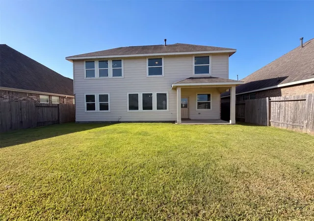 5th image of 222 Ashley Wy, Alvin, TX 77511 | MLS# 62180387